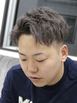 シンディ(Shindy) アップバング×シルバーカラー