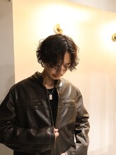 シーンバイラッド ヘルム(SCENE by RAD helm)&nbsp;波巻きスパイラルパーマ