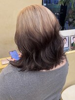 スニュウ(snuw)&nbsp;ベージュ×ブラウンのルーツカラー