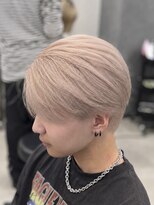 アイトーキョー 渋谷(AI TOKYO)&nbsp;ホワイトミルクティーセンターパートメンズハイトーンブリーチ