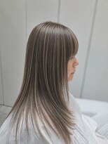 アンジュール ラナリア(1//jour LanaRia) 地毛白髪ぼかしハイライト