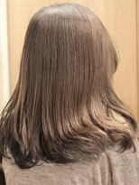 ヘアメイククァトル(Quattuor)&nbsp;うるツヤナチュラル外ハネミディ