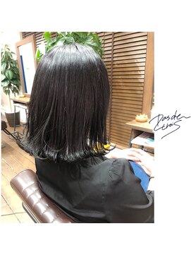 パドトロワ(Pas de trois) 新潟×外ハネ前下がりボブ×暗髪×切りっぱなし