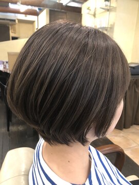 飛行船 本店 ショートボブ