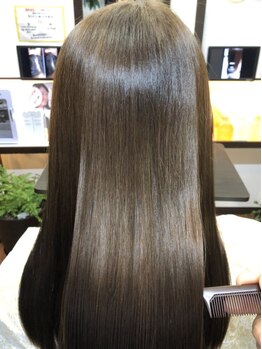 ヘアーメイク クーラ 行橋店(Hair make CURA)の写真/うねり＆ゴワつきにサヨナラ！極上の手触りに感動【髪質改善/行橋/縮毛矯正】