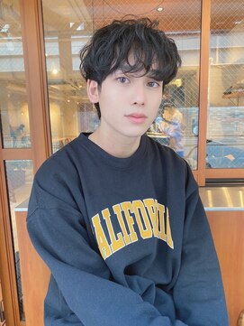 ルービック 京橋(Rubik's) ソフトツーブロックスパイラルパーマ暗髪マッシュ