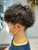 リット×ベリエ(Lit.×belier)&nbsp;波巻きスパイラルパーマツーブロックツイストパーマメンズヘア