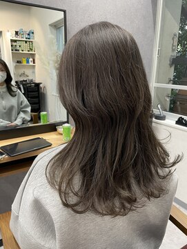 オルカ(ORCA) オリーブグレージュ×大人可愛い女神巻き