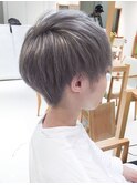グレーベージュ &nbsp;アッシュブラック 黒髪前下がりショート