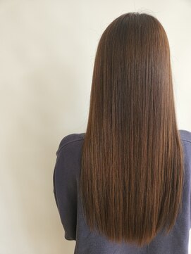 クララ トヨハシ(CLALA Toyohashi) クララ独自酸熱髪質改善トリートメント