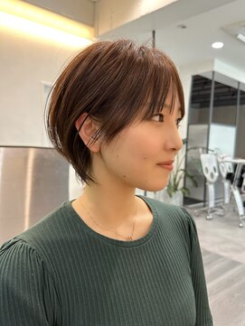 ビューエヒメ(VIEW EHIME) 20代30代40代秋色くすみベージュ耳かけボブ