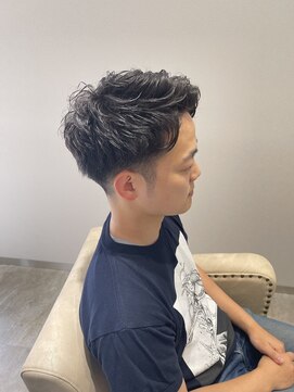 ローグ 押上(Logue) ビジネスシーンもOK 立ち上げ毛流れパーマ