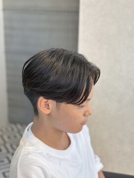 エクシア 六甲道店(EXCIA) 刈り上げセンターパート！