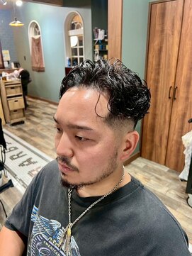 スタンドバーバー 柏(STAND BARBER) MEN’S HAIR/ブルーブラック/フェザーパーマ/ 柏