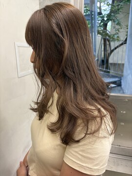 アワーズ 南青山(Our's) レイヤーカット/透明感カラー[表参道駅/明治神宮前駅]