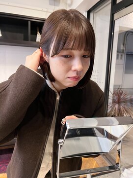 透明感モカブラウン×切りっぱなしボブ