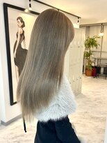 ヴィア 京都烏丸(Via) ミルクティーグレージュ/グレージュカラー/ブリーチ/髪質改善