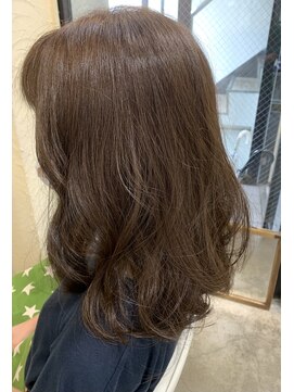 スタジオドーム(studio DOmE) ハニーアッシュカラーミディアムスタイル/ミルクチョコレート