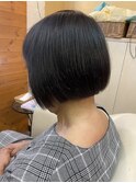 前下がりショートボブ