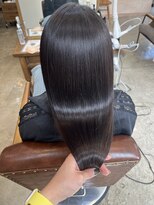 スアバイキキ(SuA by kiki.)&nbsp;レイヤーボブ/外ハネボブ/大人ショート/ニュアンスカラー[千葉〕