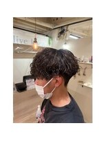 グラスバイネオリーブ 大倉山駅前店(grace by neolive)&nbsp;メンズ/パーマ/ハイライト/波巻き/ツイスパ/センターパート