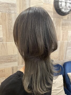 エルバイシオン(aile by sion) グレージュカラー　マッシュウルフ