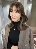 美髪エアリーロングピンクブラウン切りっぱなしボブ