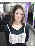 ハイレイヤーウルフカットホワイトシルバーブラウンローライト