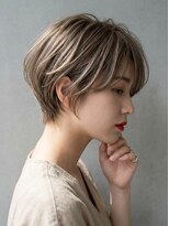 アミ(amii)&nbsp;室蘭ショートヘアショートカット韓国白髪ぼかしWカラー