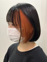 《*元気な印象になるオレンジインナーカラー*》ビビットなインナーカラーもベースに合わせて提案[ブリーチ]