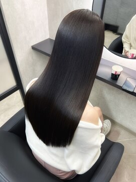 ユニー(uniii) 美髪暗髪ロング