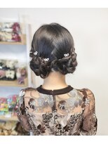 ヘアメイク/着付け/撮影専門店 BlueDaisy ツインお団子