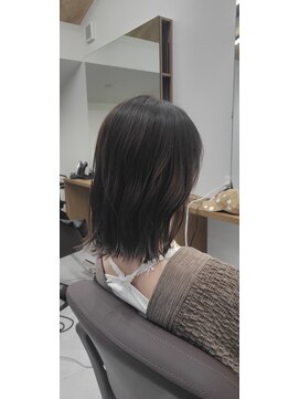 フェルン gekko二条店(FELN) ミディアム外ハネスタイル