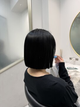 プラス(PLUS) 首元すっきり!大人の艶ボブ