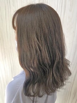 エムツージェイ(M2J) ☆ブリーチ無しで透明感たっぷりカラー☆