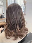 明るめミルクティーベージュ