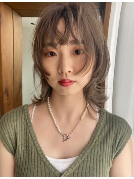 ヴィアンカ(Vianca) 女性らしさが引き立つマッシュウルフ