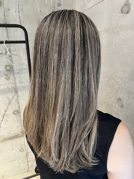 プラスシー(+C) 積み重ねて作る地毛にハイライト/福岡地毛にハイライト/白髪