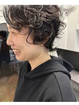 ラレイ(Lalei)&nbsp;【白岩】ショートウルフ×ニュアンスパーマ