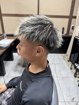 オンリーケアバイジャパン(ONLY CARE by JAPAN) スパイキーショートマッシュ