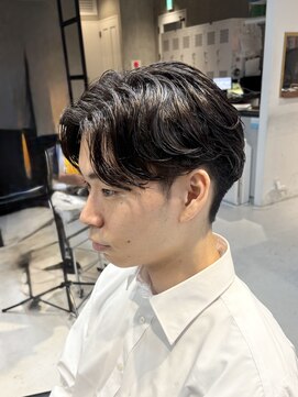 エリマ 調布(elima) 調布メンズ刈り上げセンターパートニュアンスパーマ30代