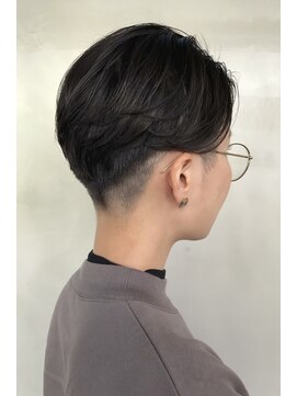 刈り上げ×ショート
