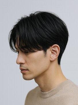 ハレ ヘアサロン(Hale hair salon) Hale刈り上げセンターパートフェザーパーマニュアンスパーマ原宿