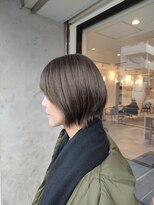 ジジバイモップス(jiji byMOPS) オリーブカラー×ボブ