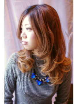 アクセル エルヴェ 城東店(AXCEL E'LEVER) グランジ風カールスタイル