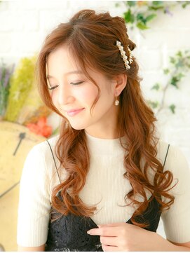 ヘアメイクサロンシャルメ(Hair Make Salon CHARMER) 結婚式☆二次会★フェミニン☆ハーフアップへアセット