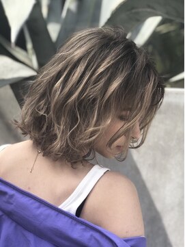 フリーラ 表参道(freera) 色味を楽しむハイライトブルージュ★