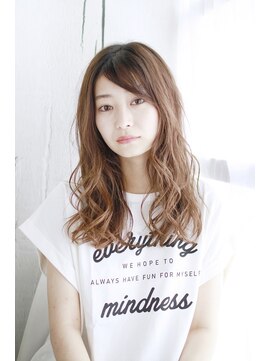 フォーハウス プラスエヌ(FOURHAUS +n) 涼しげ濡れパーマ