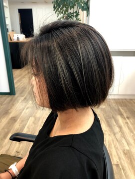 アメリ(Ameri) -Ameri-シンプルボブ × シークレットハイライト