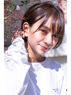 メーヴェ(Mowen) mowen 南堀江　丸みショート×ラベージュ×艶髪